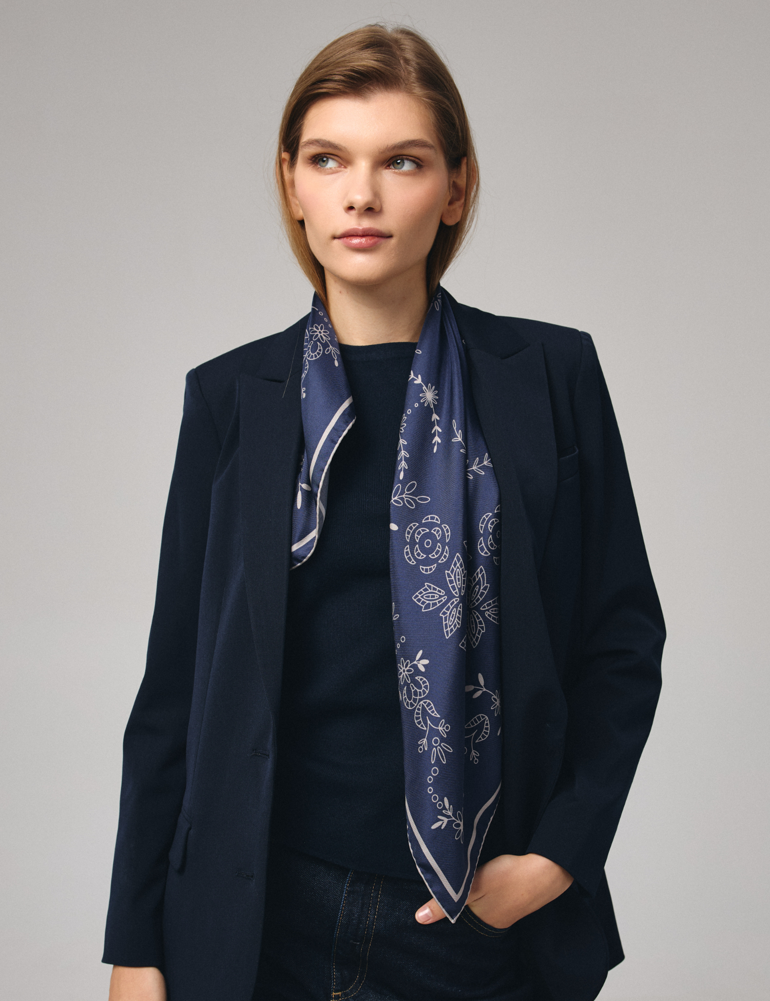 Картинка Шовкова хустина «Мереживо» Navy